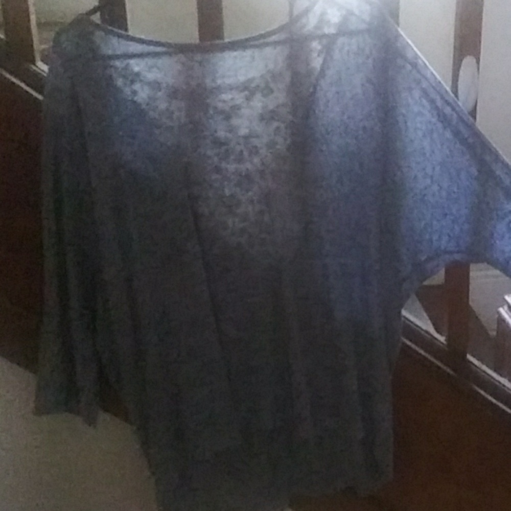 Blue pullover top